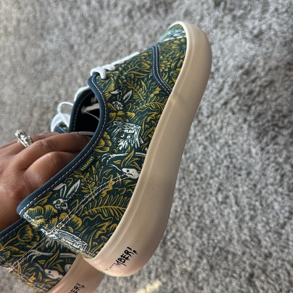 Element Passiph Floral Snake Rabbit trunk Patterned Sneakers with White Laces - Picture 8 of 11